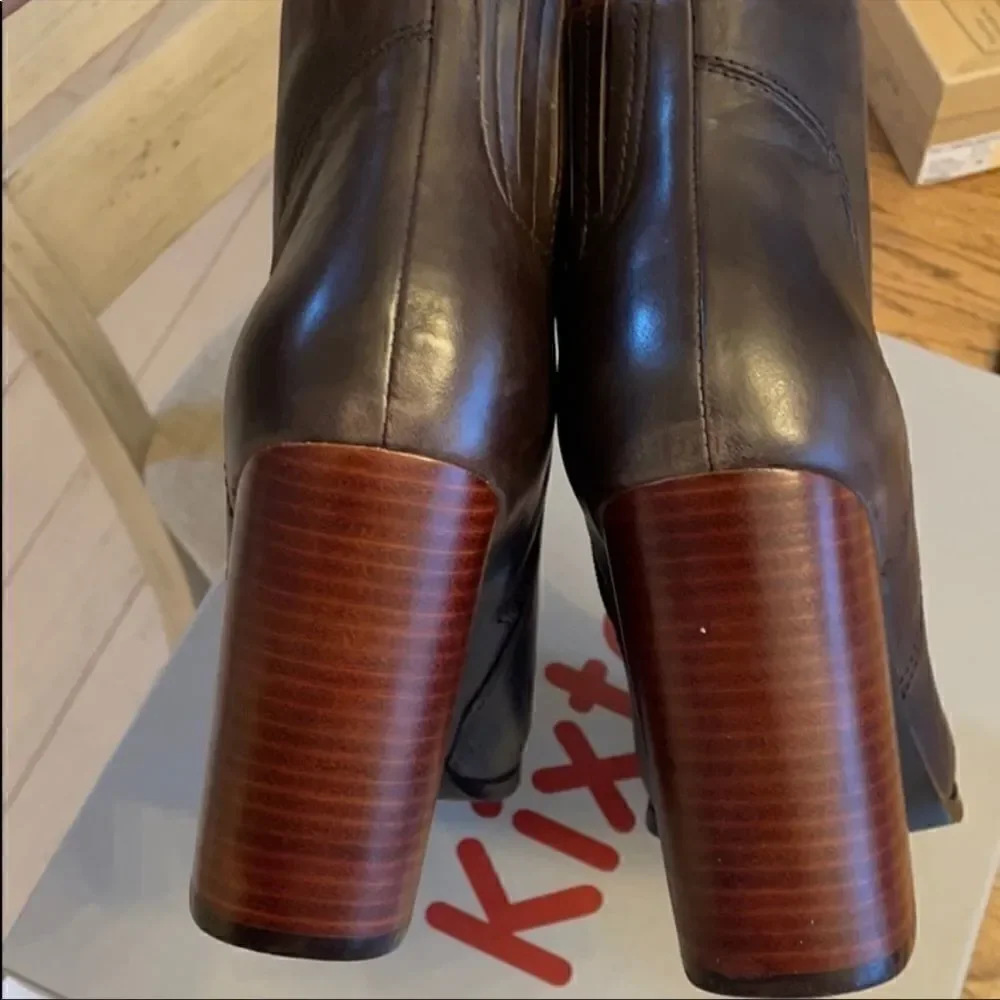 KIXTERS BROWN LEATHER BLOCK HEEL BOOTS.  N…